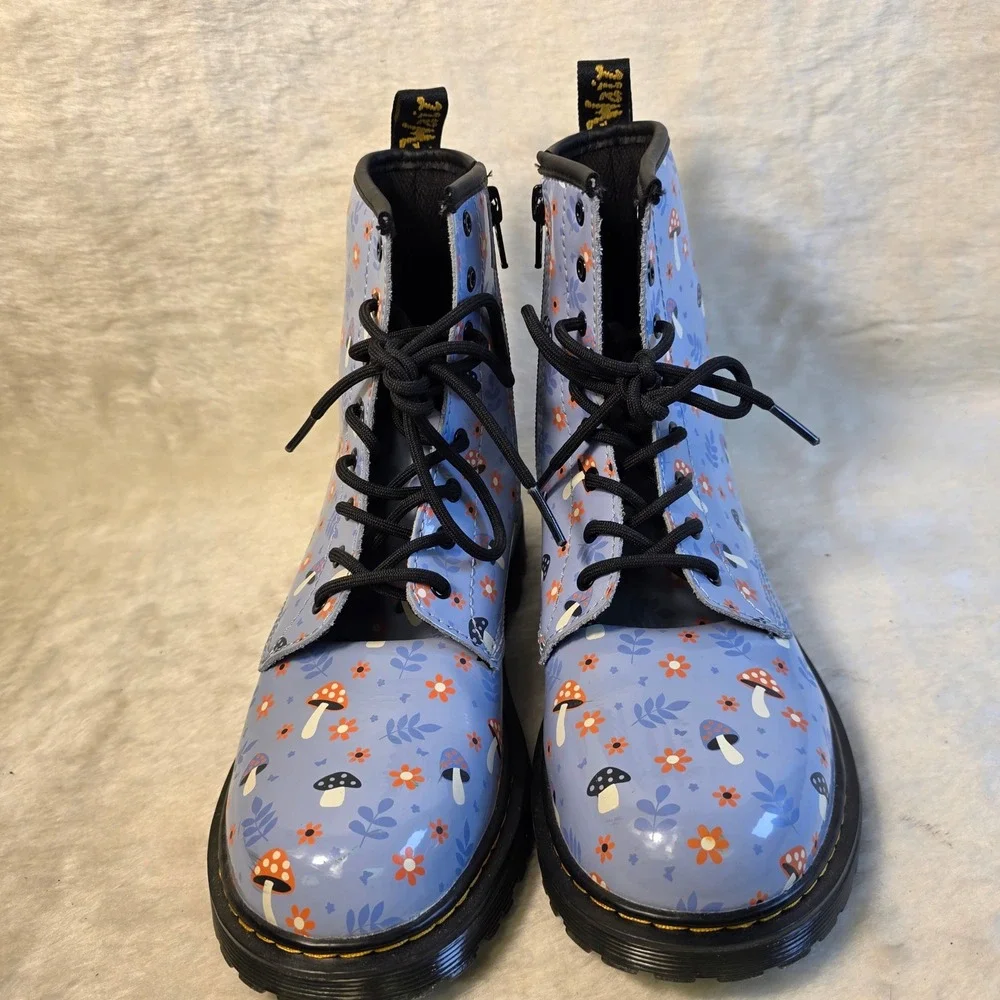 Dr. Martens 1460 Y Mushroom Floral Blue Patent Boots Youth 5 Women 6 Worn ONCE